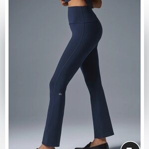 Alo Yoga Airbrush High Waist 7/8 Bootcut Legging